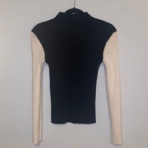 ZARA KNITT Two-Toned Sweater